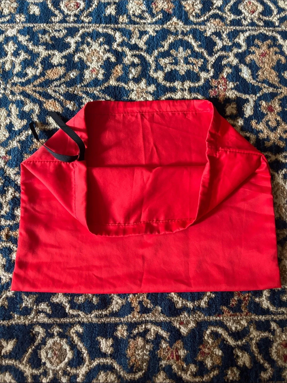 Gucci Red Drawstring Logo Dust Bag 100% Polyester